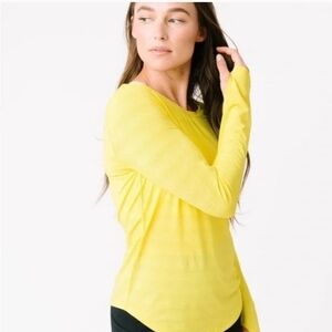 Zyia Active Yellow Subtle Stripe T w/ Thumb Holes Size Small NWT